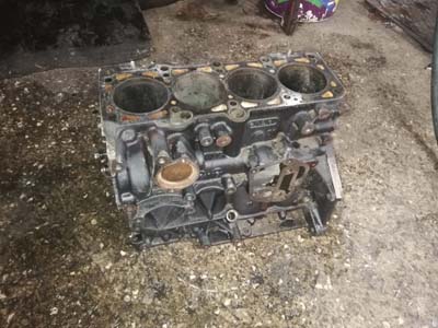 Passat çıkma motor boş blok 1.8 Turbolu AWT 06A103021K